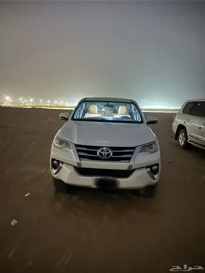 للبيع فور شنر 2018 ديزل حجم المكينه 2400 0