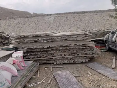حوش للايجار لرص الاخشاب 1