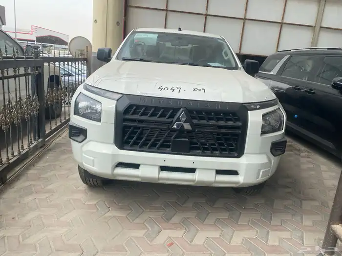 ميتسوبيشي ال 200 0