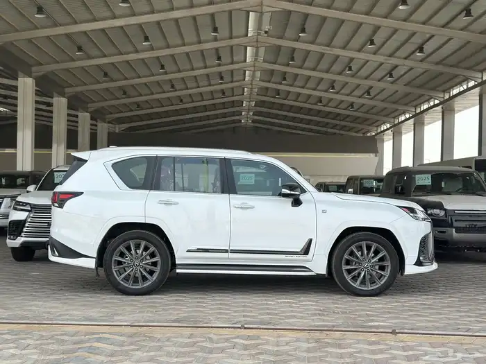 لكزس F SPORT وارد البريمي موديل 2025 2
