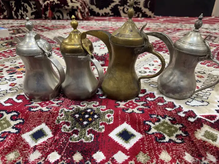 للبيع عدد 4 حبات دلال 2 حبش صنع سوري 1 رسلان 1 بغداديه 3