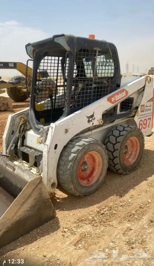 معدات للايجار كريدر رصاصه بوبكات شيول جي سي بي 0