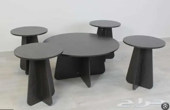 - طاولات خدمة كبيرة 2