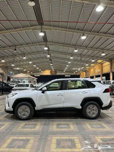 تويوتا راف فور LE دفع امامي بنزين 2025 كاش وبنك 0