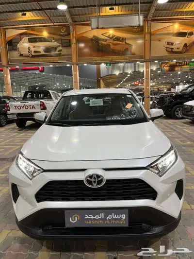 تويوتا راف فور LE دفع امامي بنزين 2025 كاش وبنك 3