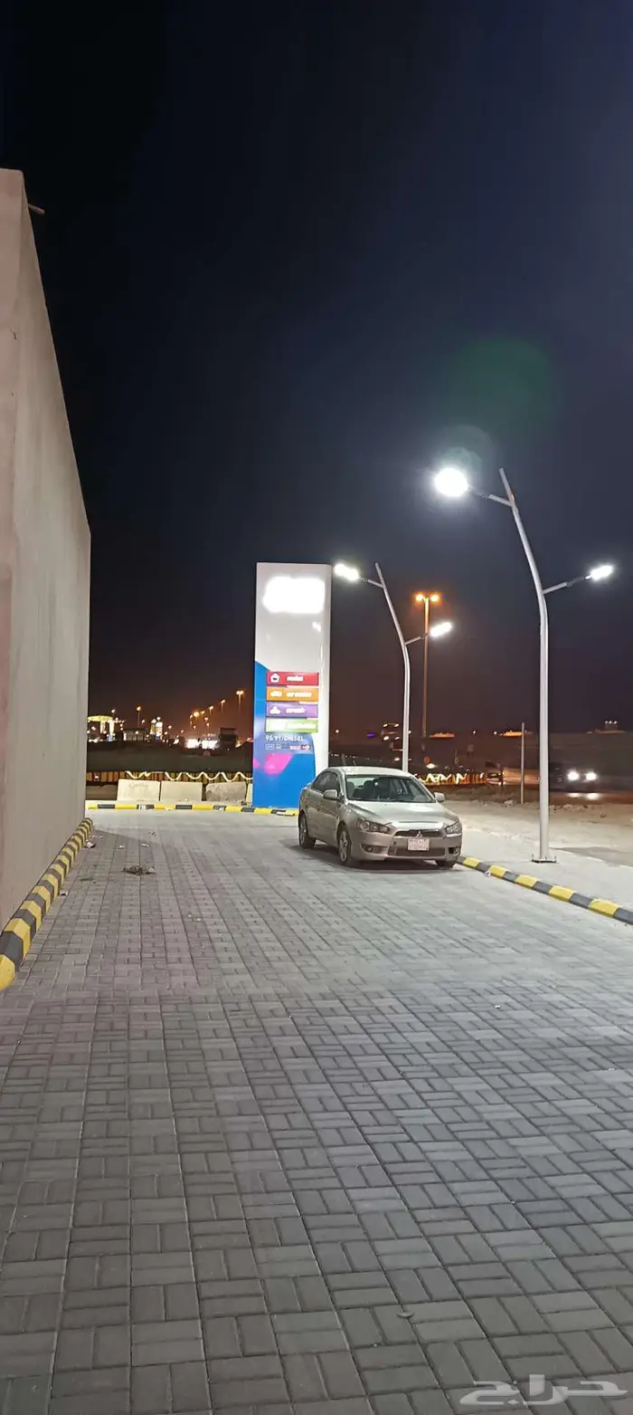 اعمده اناره للبيع عمدان محطات ملاعب اسطبلات استراحات 15