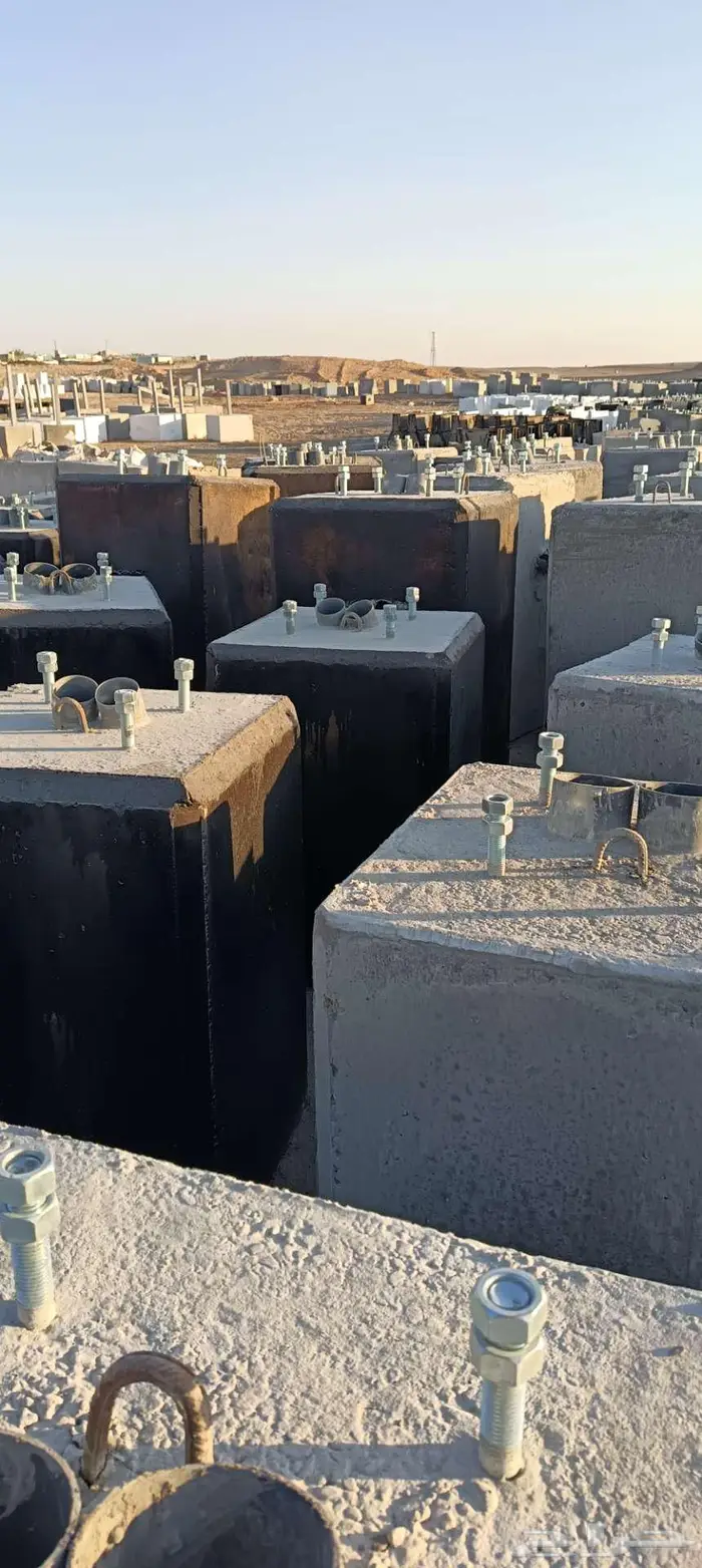 اعمده اناره للبيع عمدان محطات ملاعب اسطبلات استراحات 4