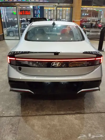 هيونداي سوناتا كومفورت GLS فضي لامع داخل جملي 2025 6