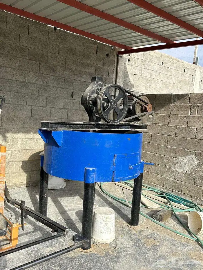 ماكينات مصنع بلوك وإنترلوك للبيع أو الأيجار 7