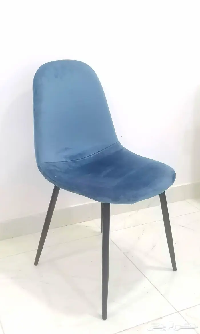 كراسي جلد فاخرة لون مميز وكراسي مخمل 0