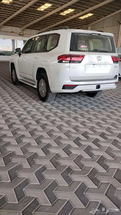 لاندكروزر جي اكس ار L2 موديل 2025 3