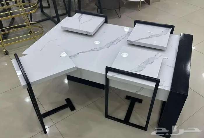 - طاولات خدمة كبيرة 1