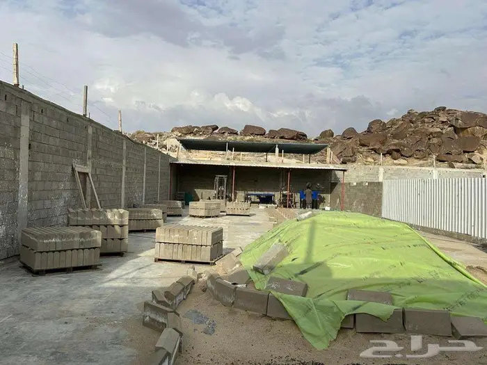 ماكينات مصنع بلوك وإنترلوك للبيع أو الأيجار 2