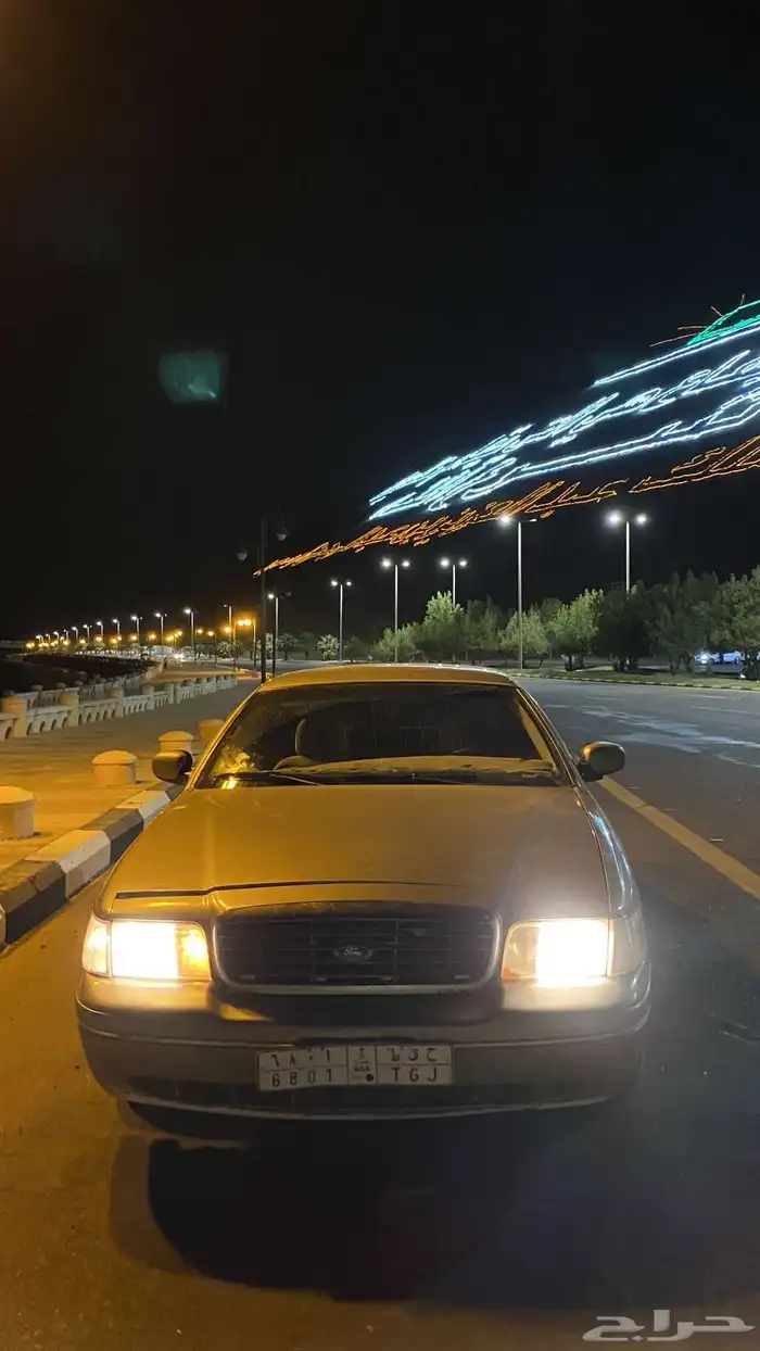 فورد فكتوريا 2004 0