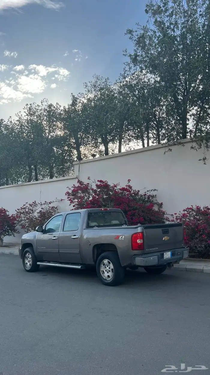 سلفرادو Z71 2013 ماشي 300 الف 3