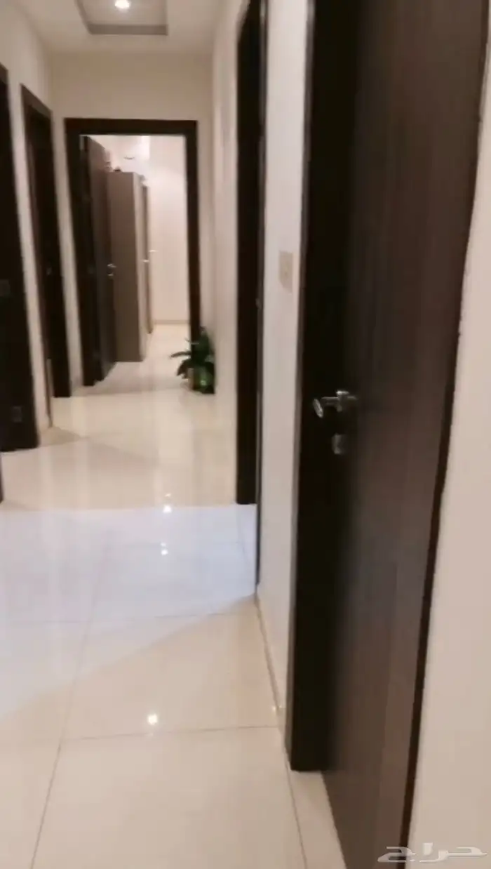 شقة للبيع مؤثثة بالكامل خلف ممشى بطحاء قريش 3
