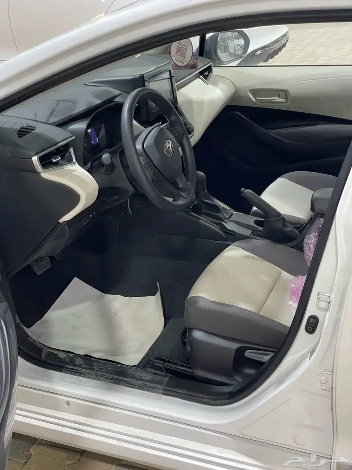 تويوتا كورولا XLI 1.5 مطور بنزين 2025 6