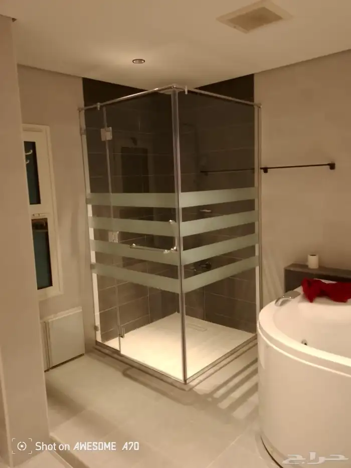 تنفيذ جميع انواع الزجاج المرايا الألمنيوم النجارة 2