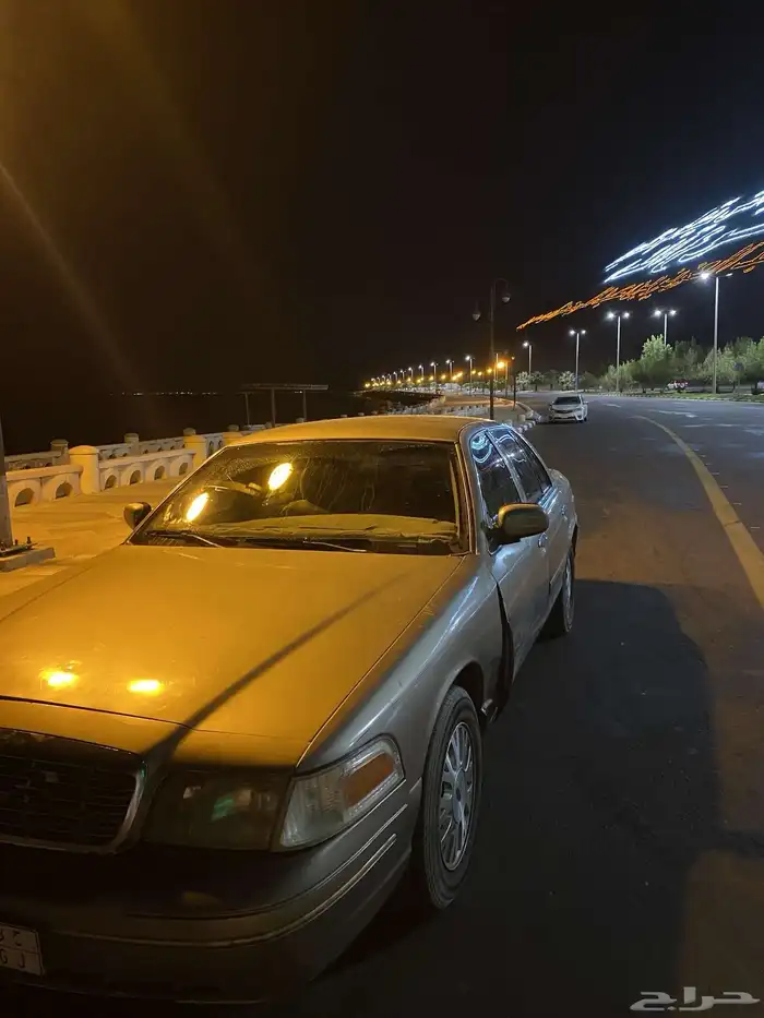 فورد فكتوريا 2004 1