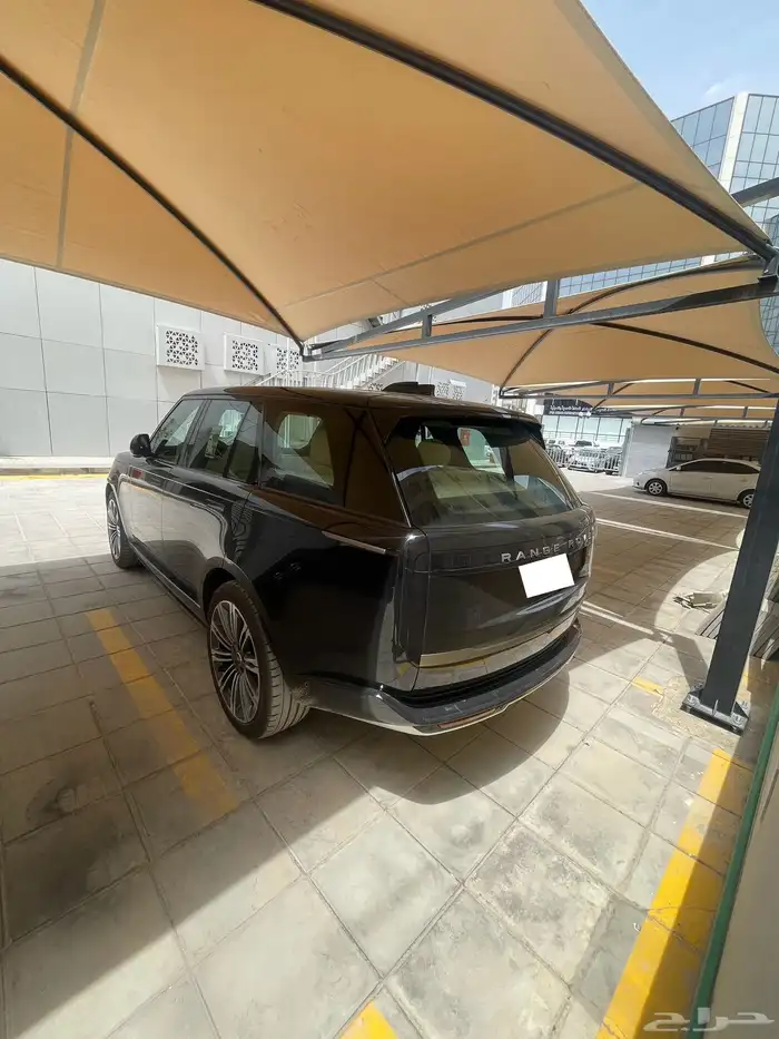 رنج روفر 2025 اصفار للتاجير لون اسود 2