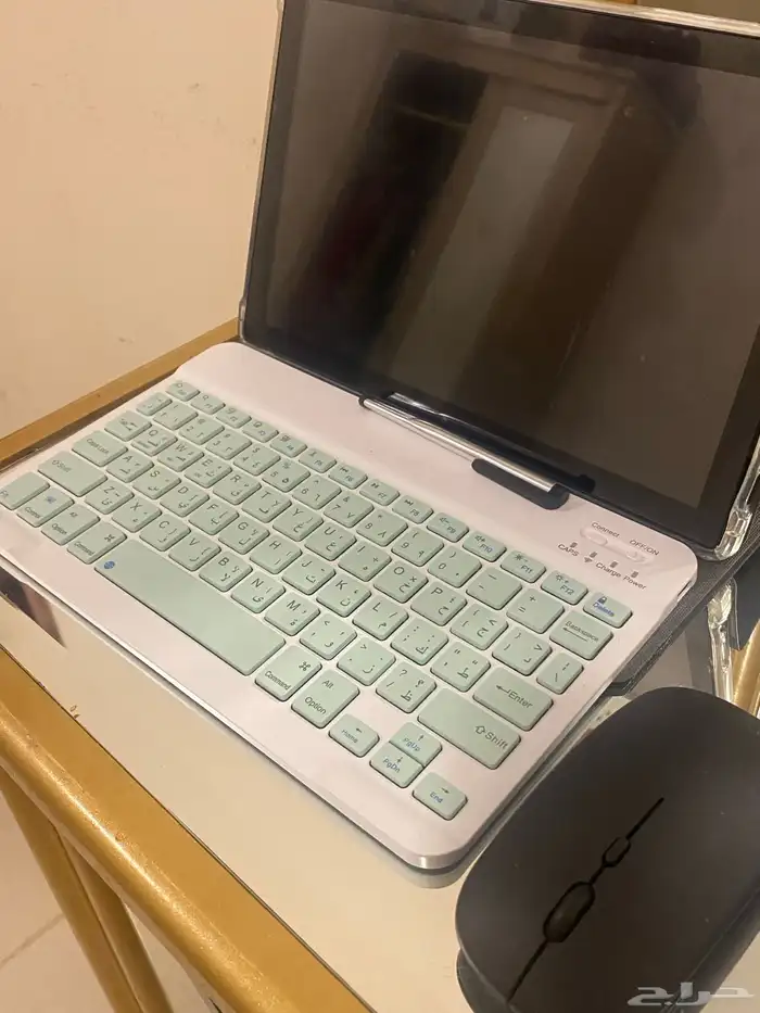 لابتوب وايباد بنفس الوقت 1