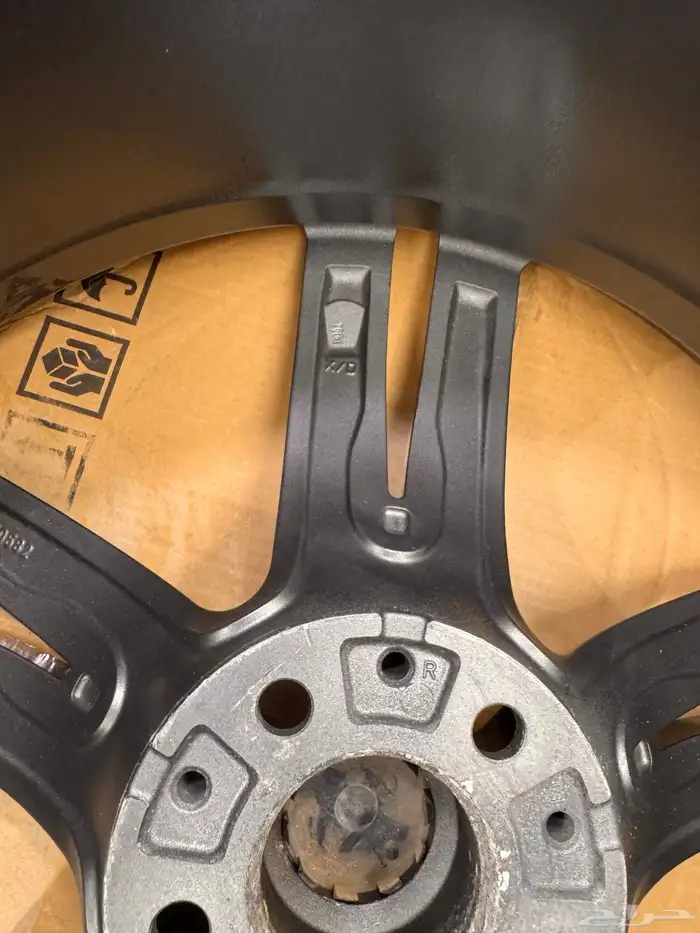 جنوط بي ام الفئه السابعه موديل 2016-2018مقاس20اصلي وكاله 7