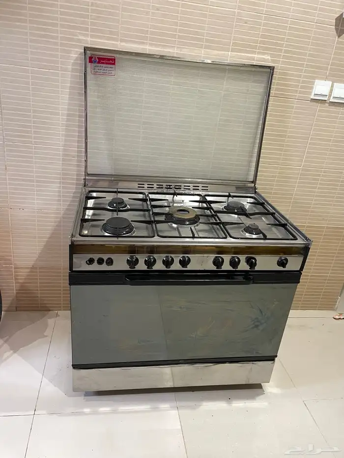 فرن غاز 5 شعله نظيف ب450 ريال غير قابل للتفاوض 0