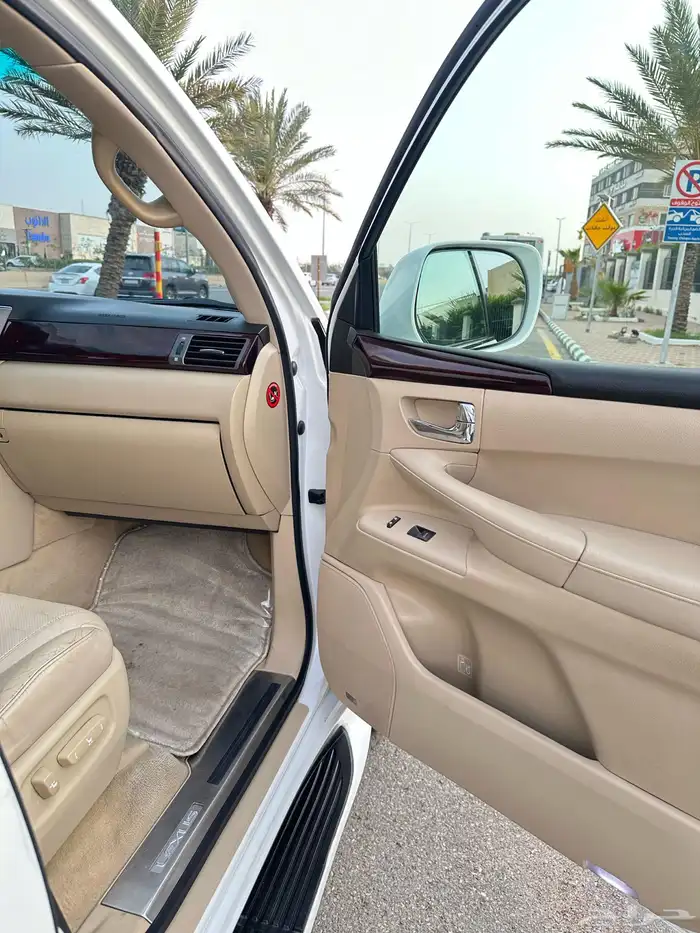 ( تم البيع )لكزس LX 570 فل كامل سعودي وكالة او للبدل المناسب 11