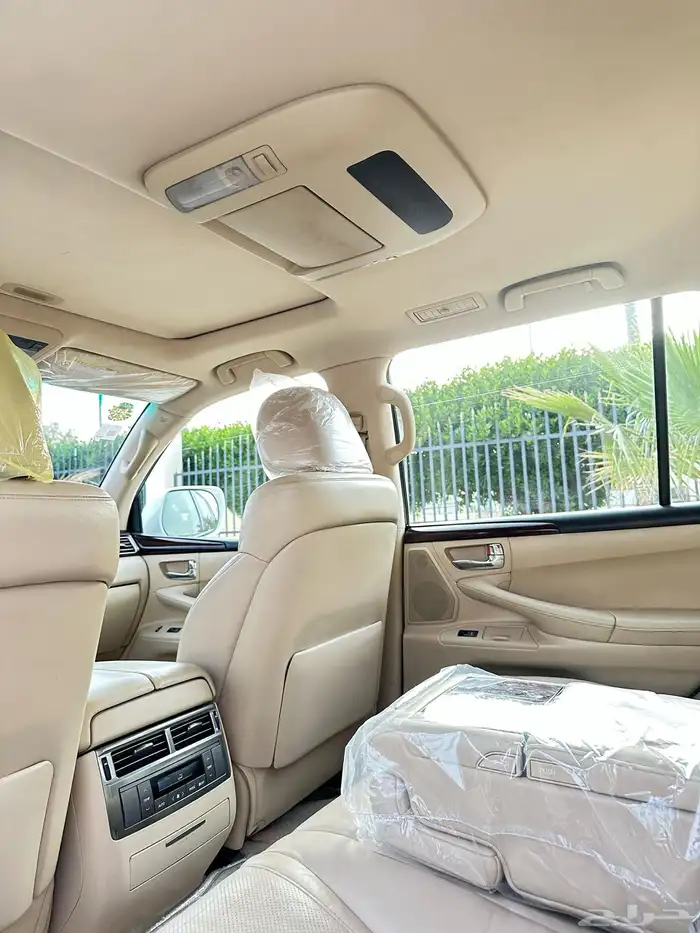 ( تم البيع )لكزس LX 570 فل كامل سعودي وكالة او للبدل المناسب 9