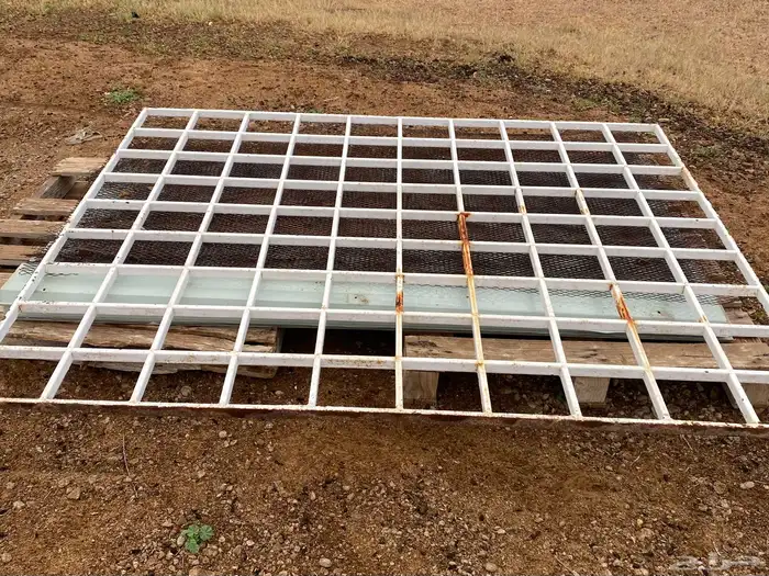 شباك ألمنيوم مع شبكة حديد حماية 2