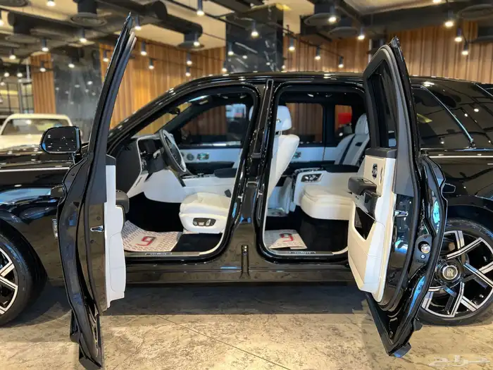كولينان بلاك بادج - Rolls-Royce Cullinan Black Badge 2025 4