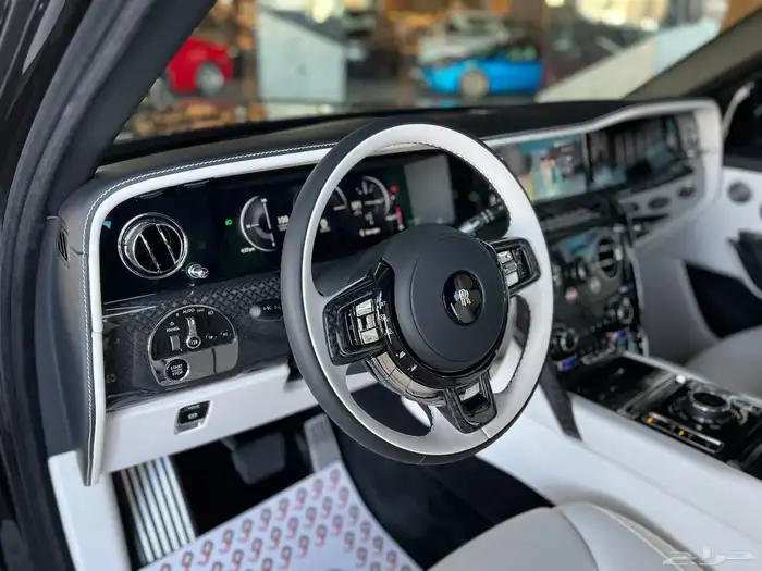 كولينان بلاك بادج - Rolls-Royce Cullinan Black Badge 2025 6