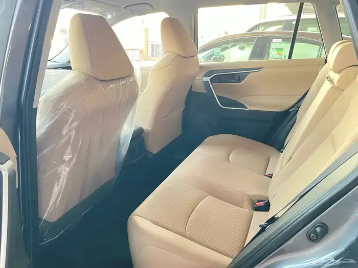 تويوتا راف فور استاندر دبل موديل 2025 ألوان رمادي 10