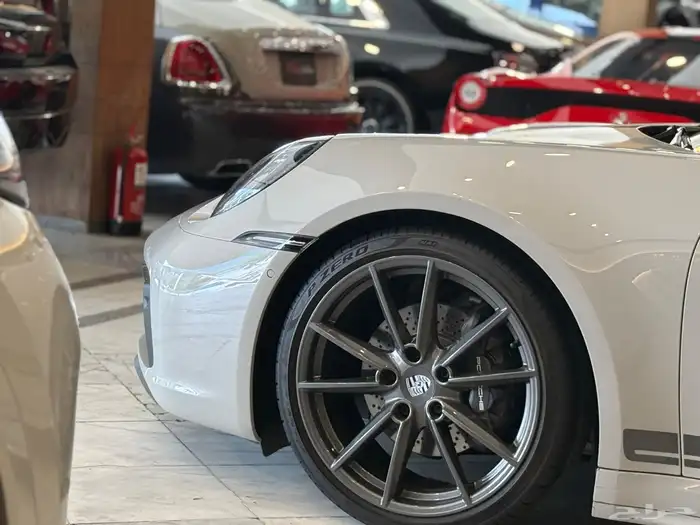 بورش كاريرا T 2023 8