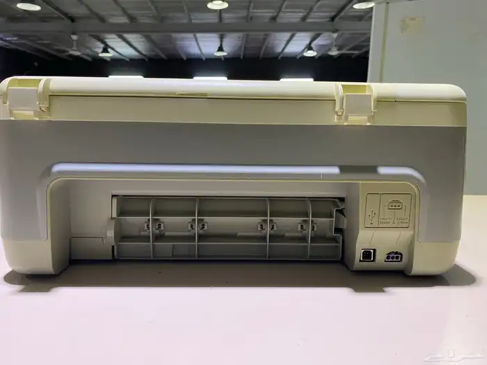 للبيع طابعة ملونه مع ماسح ضوئي موديل HP F2280 2