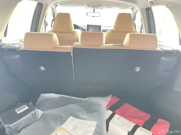 تويوتا راف فور استاندر دبل موديل 2025 ألوان رمادي 9