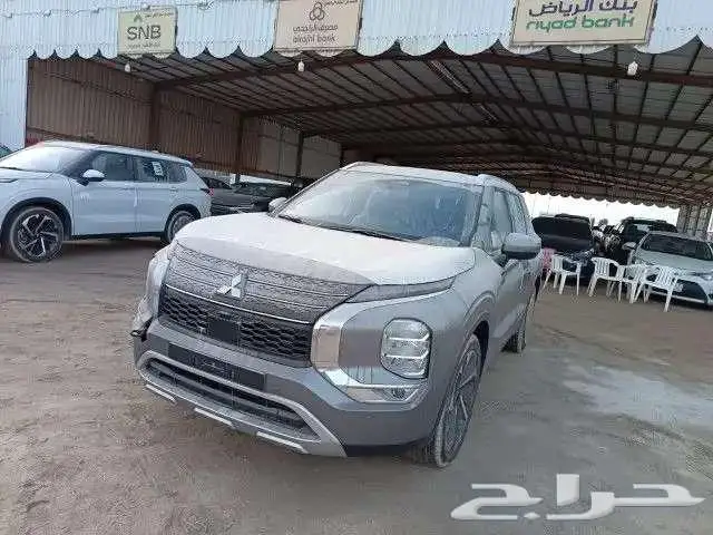 ميتسوبيشي اوتلاندر نص فل 7 ركاب 2025 اقل سعر 3