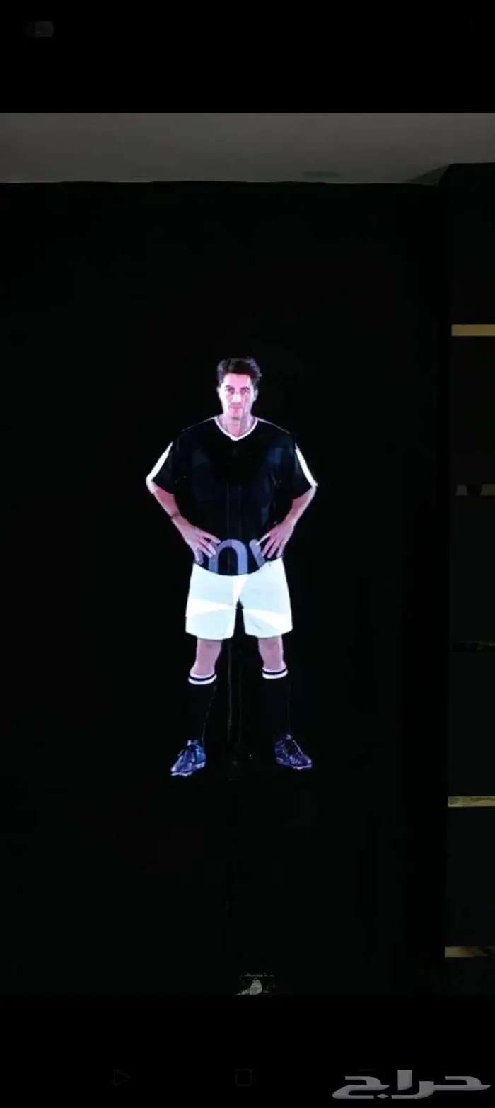 مروحة الهولوجرام ... العرض اللي تبي يخلي الناس توقف وتتفرج 6