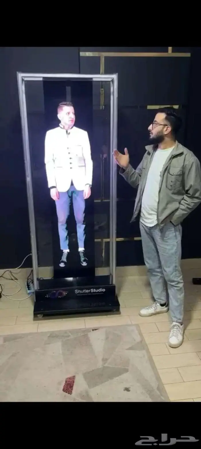 مروحة الهولوجرام ... العرض اللي تبي يخلي الناس توقف وتتفرج 8