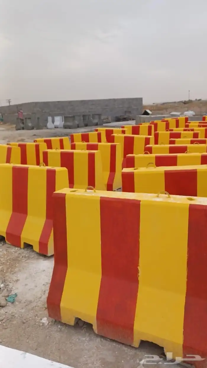 حواجز خرسانية قواعد أناره جميع المقاييس 2