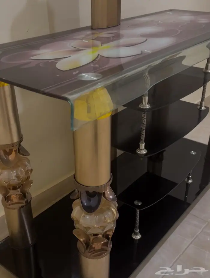 طاوله للبيع 1
