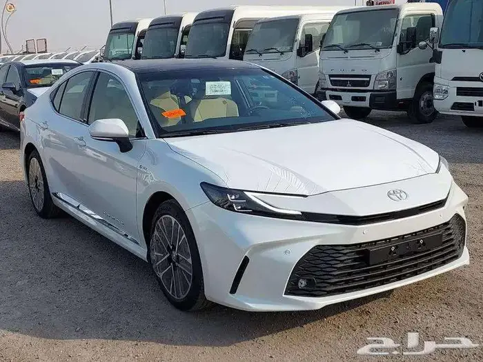 كامري LEHEV نص فل هايبرد 2025 4