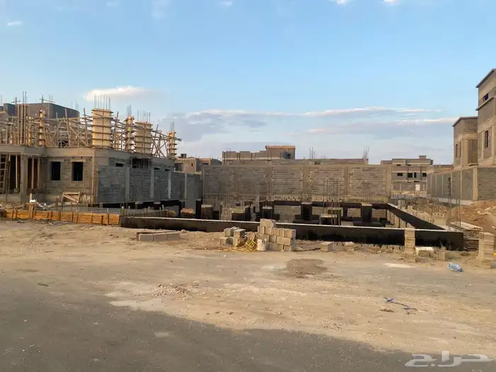 للبيع فله عظم دورين وملحق في احد رفيده حي النهضه مخطط الروان 12