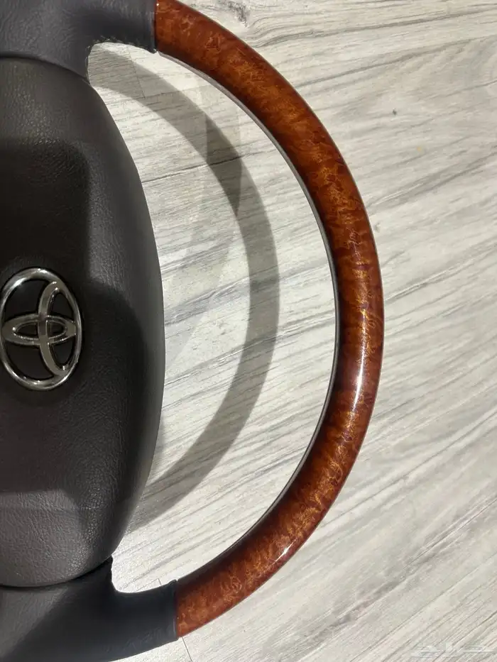 طار لاند كروزر اصلية 3