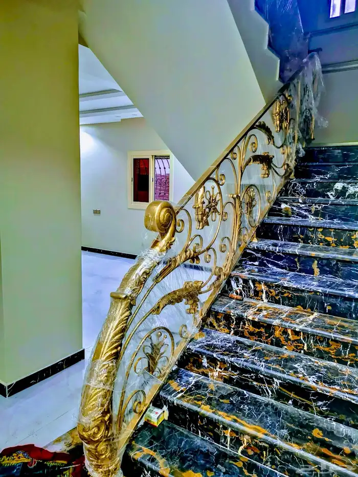 مصنع حداده ابواب وسلالم دربزينات درج شبابيك حماية حديد 4