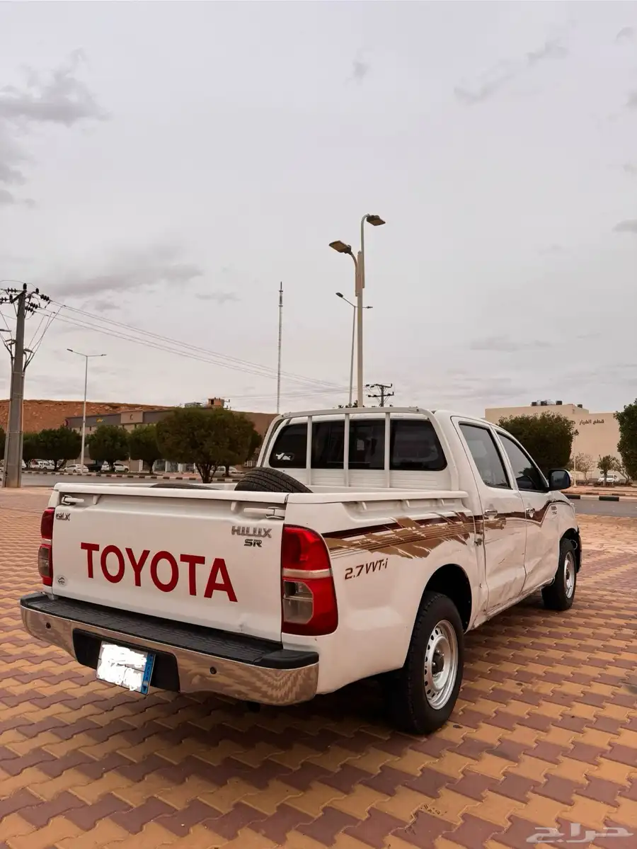 هايلكس 2015 GLX 8
