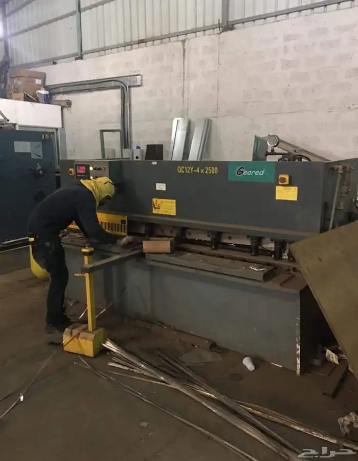 مصنع حداده ابواب وسلالم دربزينات درج شبابيك حماية حديد 10