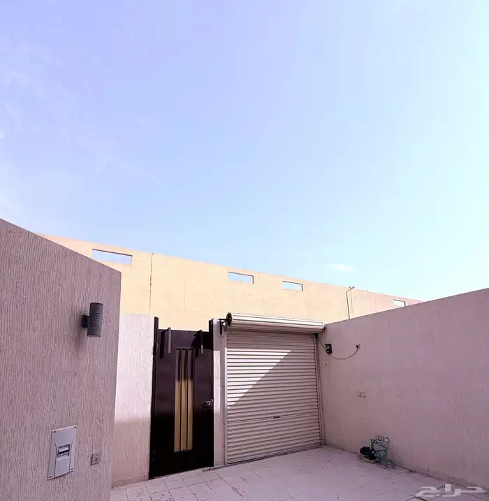 دور للبيع الخرج حي الجامعه 1