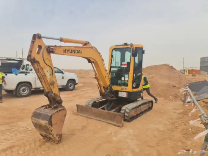 بوكلين صغير ثلاثه طن ونص للايجار بكت ودقاق في العلا لتواصل 0
