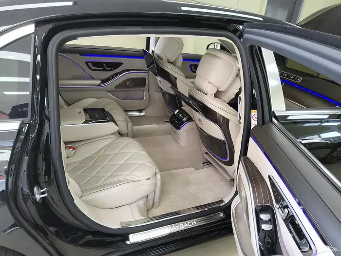 مايباخ 580 موديل 2022 1
